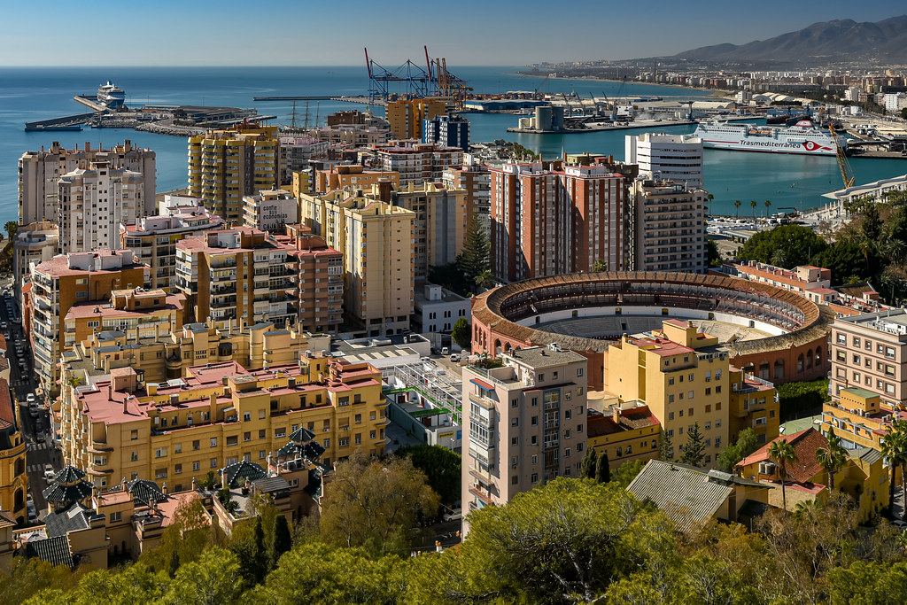 4. Recomendaciones para los fanáticos: Lugares emblemáticos donde vivir la experiencia⁢ de Peña Deportiva contra Málaga CF