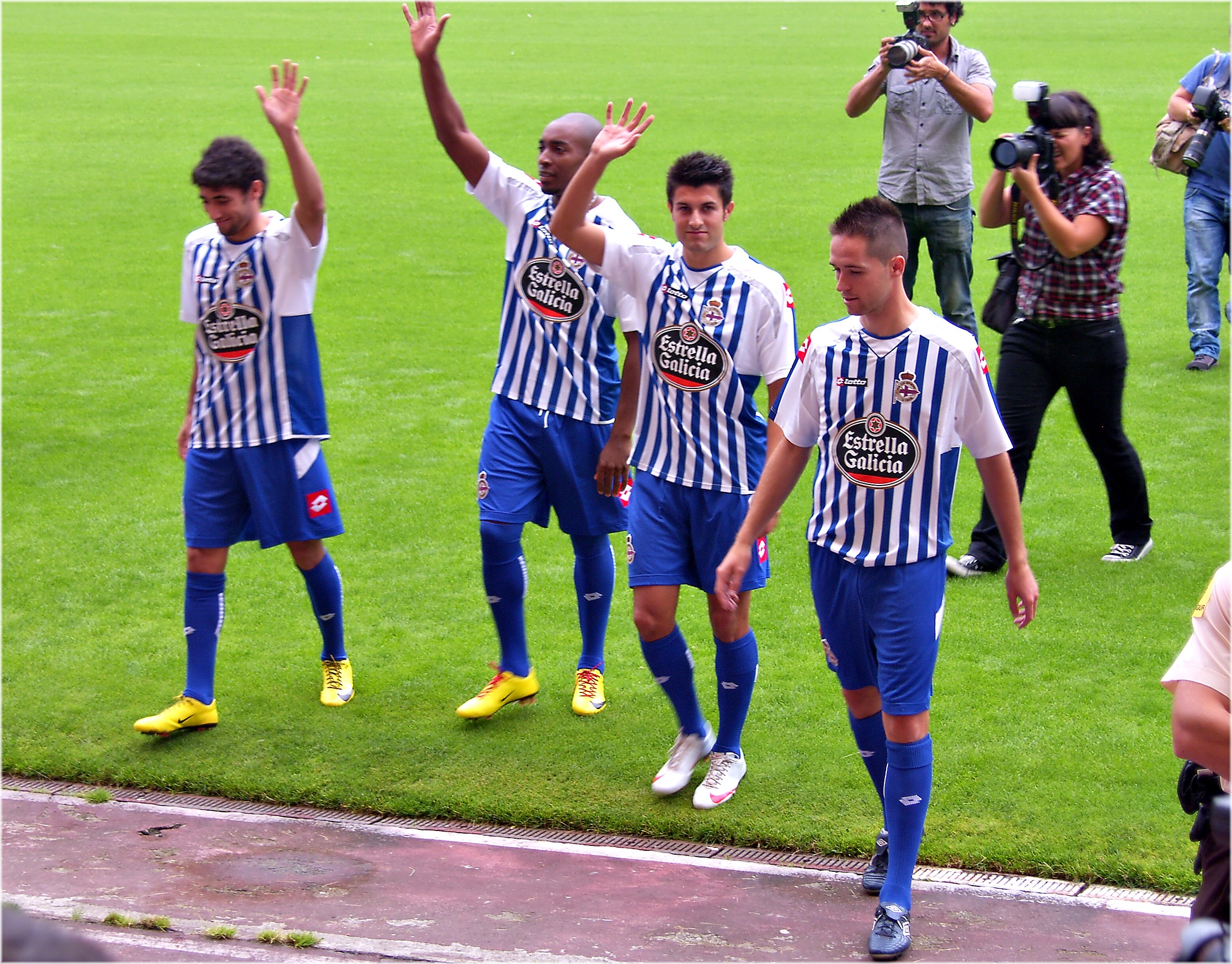 Sigue‍ el encuentro en vivo: Las plataformas digitales ideales para ver al Deportivo de la Coruña hoy